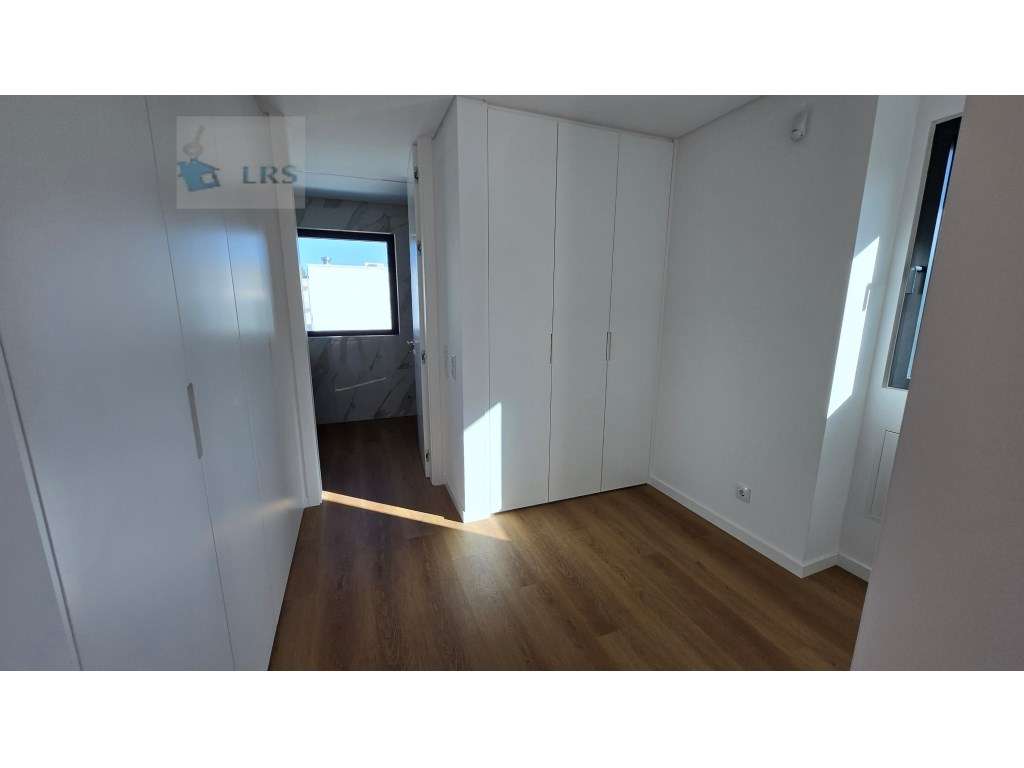 Murches, lindos acabamentos, moradia isolada com 3 suites e 1 quatr...-34