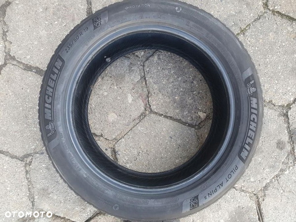 235/50R19 Michelin Pilot Alpin 5 XL zima 6,4mm - 8