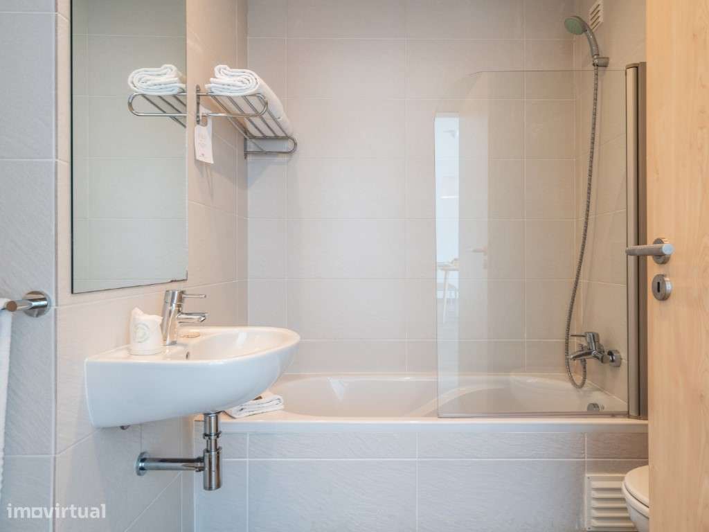 Apartamento T2 localizado no Algarve Race Resort, Portimão-32