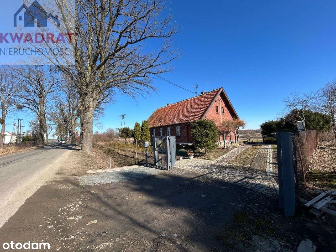 Na sprzedaż dom jednorodzinny z dwoma lokalami Chr-4