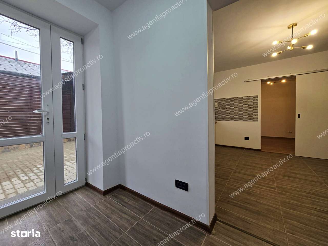 Casă individuală, renovată în 2025, zonă centrală, Str. Română.-17