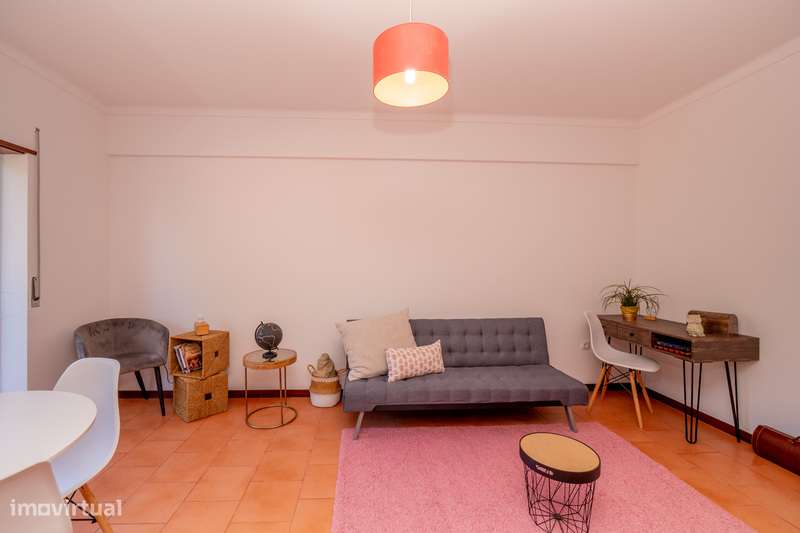 T1 próximo à CUF - Varanda e Estacionamento! - Grande imagem: 4/23