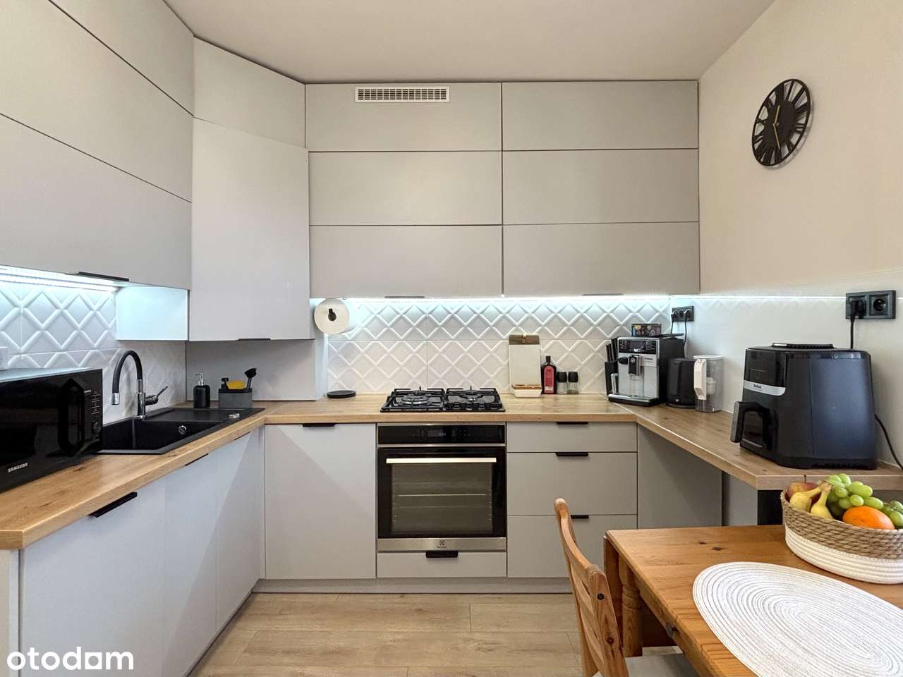 Przestronne 2 pokoje po remoncie, do wprowadzenia!-7