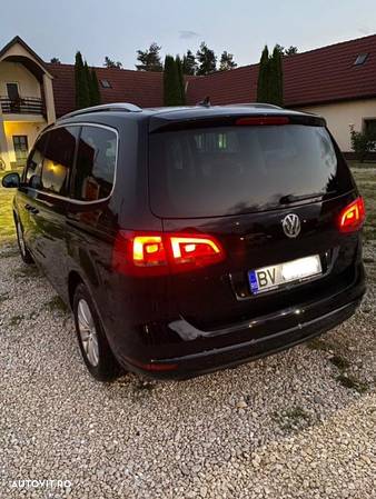 Volkswagen Sharan 2.0 TDI DSG Highline - 5