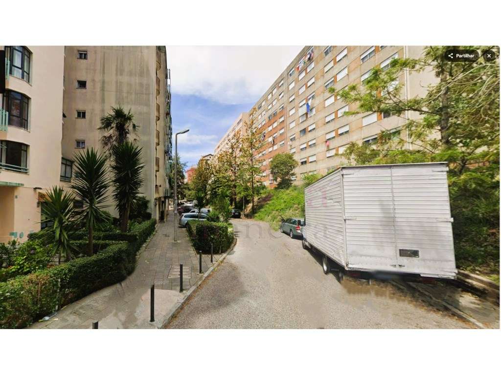 Apartamento 2+1 em Sintra-1