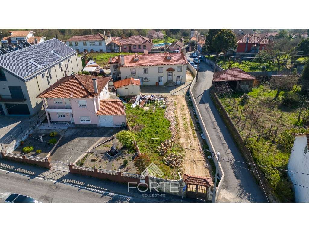 Moradia e Terreno para Venda em Oliveira de Azemeis-6