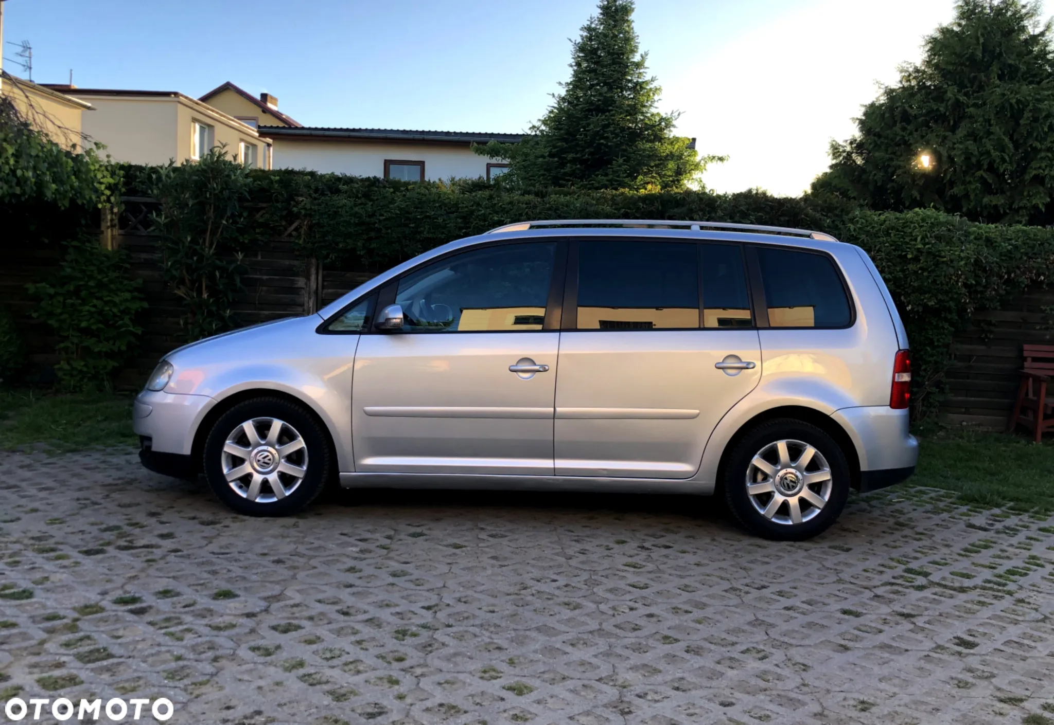 Volkswagen Touran 1.9 TDI Highline - 15