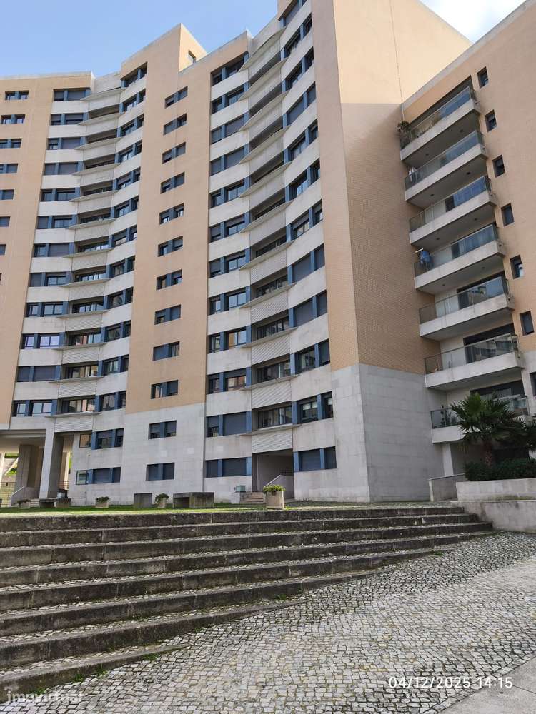 Arrendamento de apartamento T2 no empreendimento Jardins de Campolide - Grande imagem: 2/18