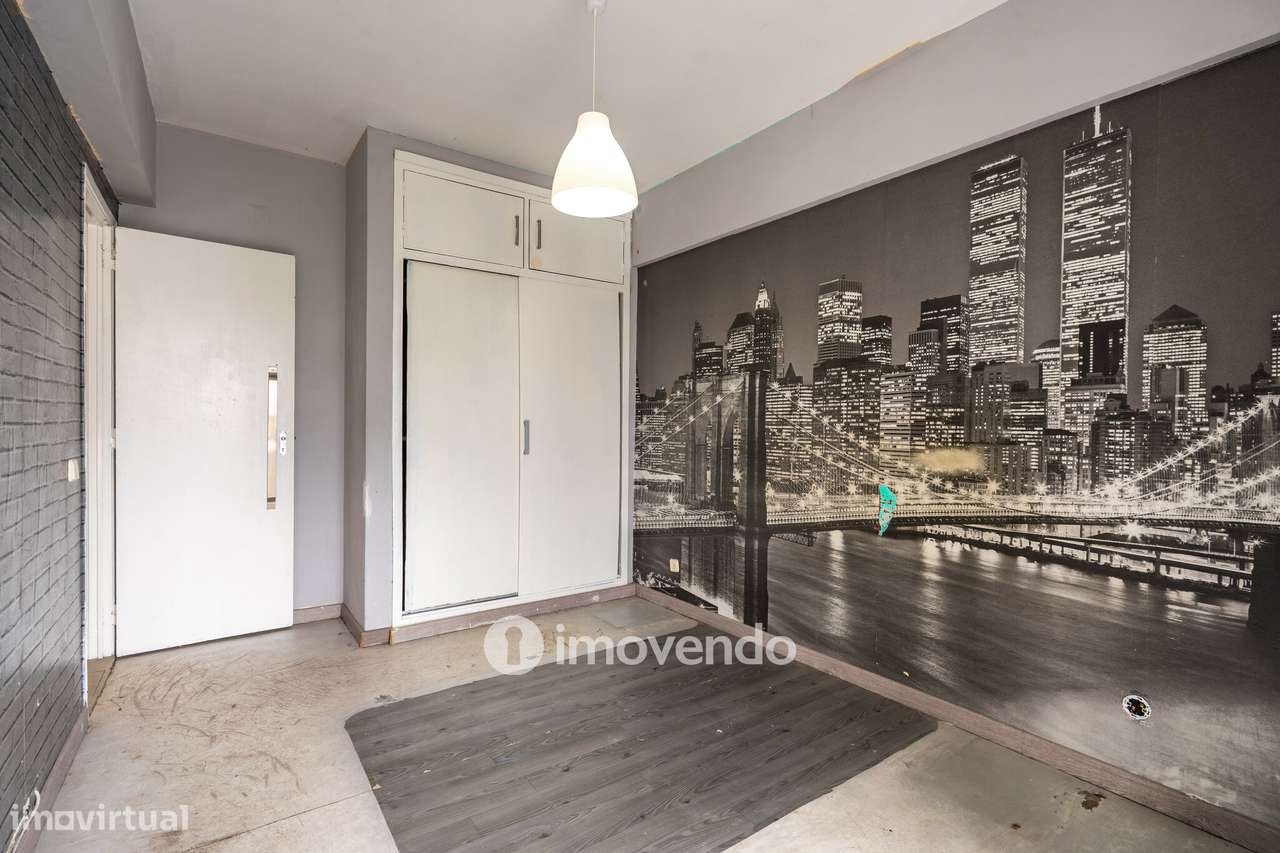 Apartamento T1 para renovação, junto da Praia de Paço de Arcos-16