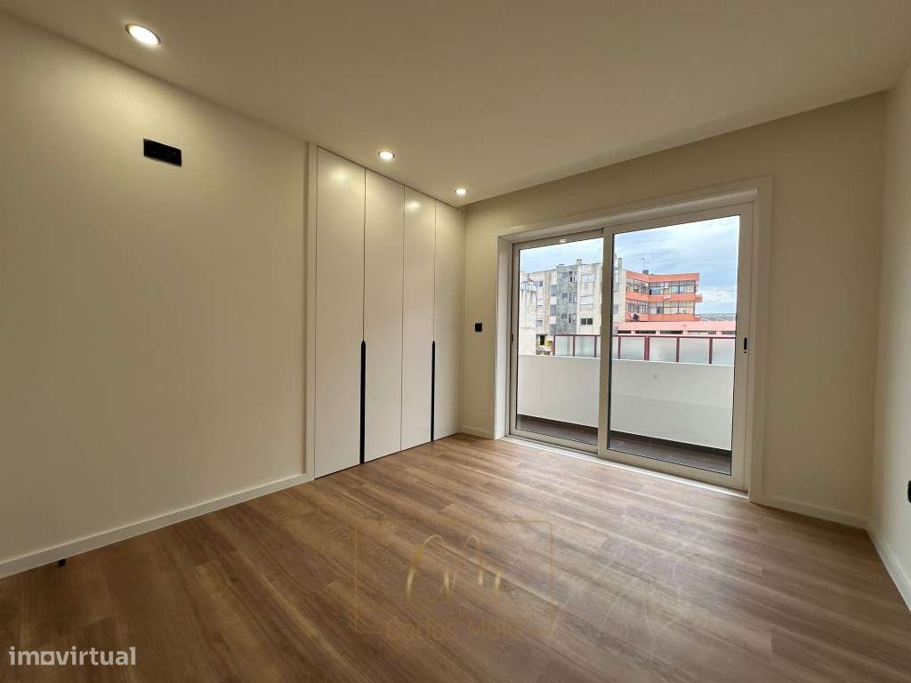 Apartamento T3 c/lugar de garagem-10