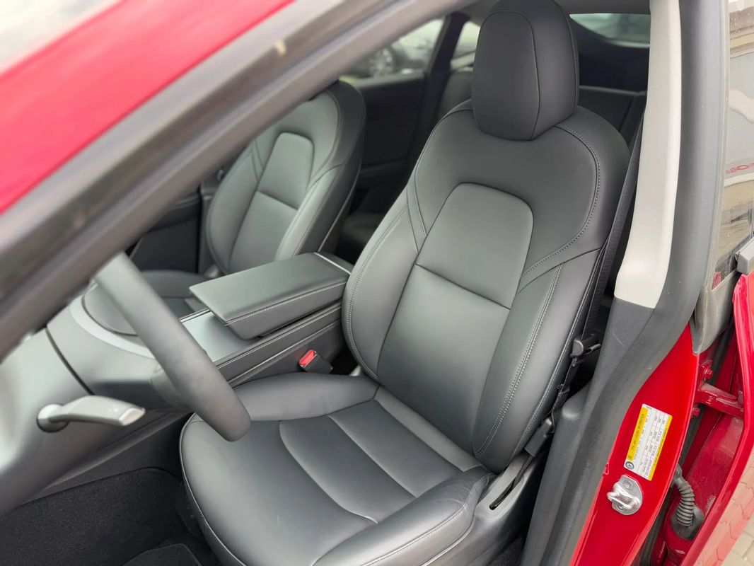 Tesla Model Y Long Range Dual Motor AWD - 20