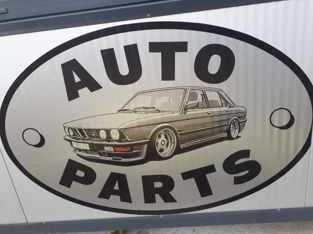 Auto Parts logo