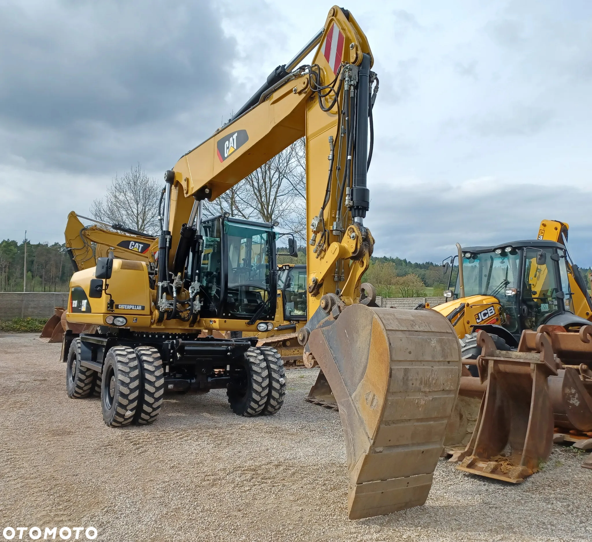 Caterpillar CAT M 318D - 16