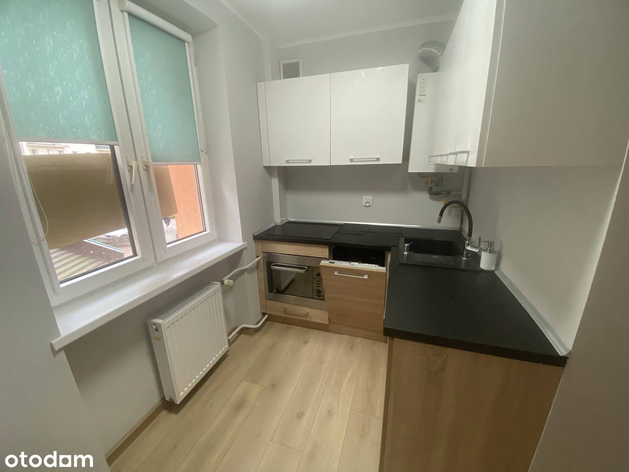 2 pokoje, 44m2, balkon, I p., po remoncie, Centrum