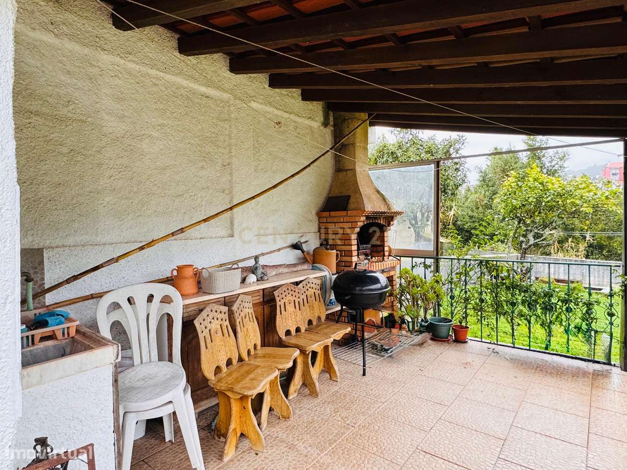 Moradia Independente de 2 Andares – Excelente Exposição Solar (Sul) - Grande imagem: 4/6