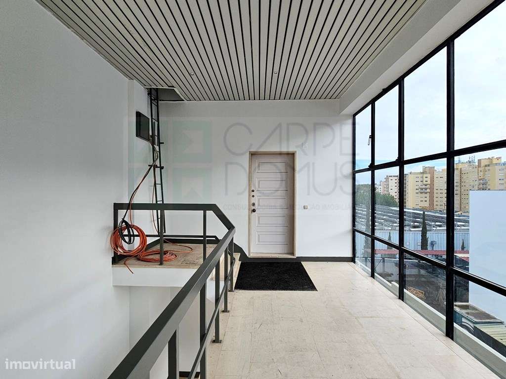 Espaçoso e funcional escritório com 600m2, em Carnaxide, Oeiras-26