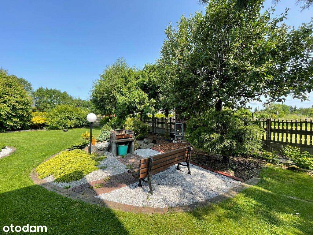 Komfortowy dom na sprzedaż lub najem-18