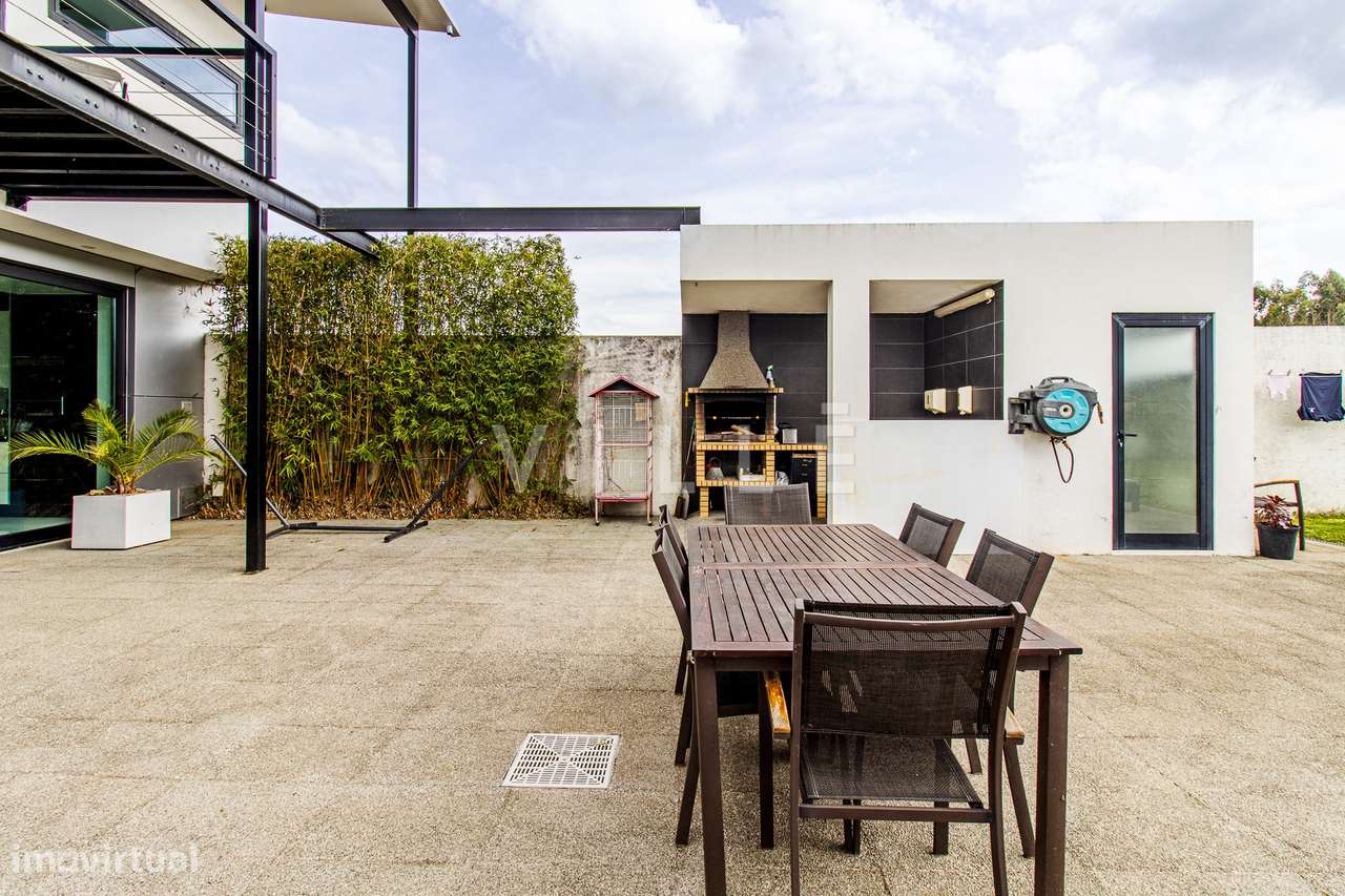 Moradia T4+1 em Ílhavo, com jardim, garagem fechada - Grande imagem: 1/60