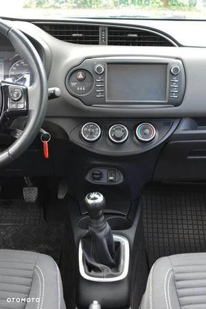 Toyota Yaris 1.0 Premium - 14