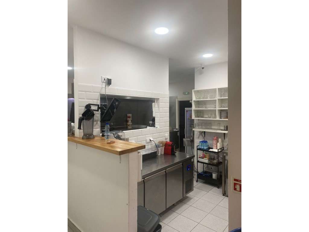 Trespasse de estabelecimento comercial Creparia / Gelataria em Benfica - Grande imagem: 3/13