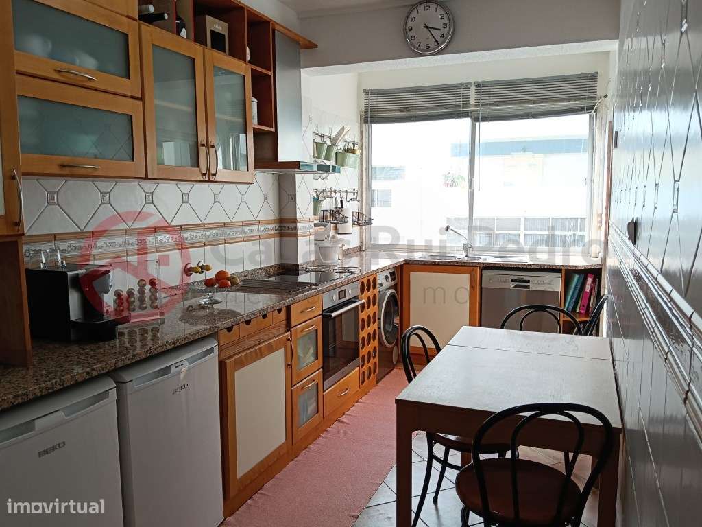 Apartamento T3 num 1º Andar na Quinta do Rouxinol, Corroios - Grande imagem: 2/15