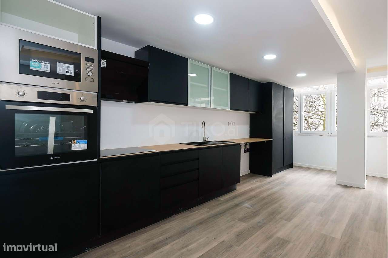 Apartamento T3 Na Amora 100 M Completamente Renovado