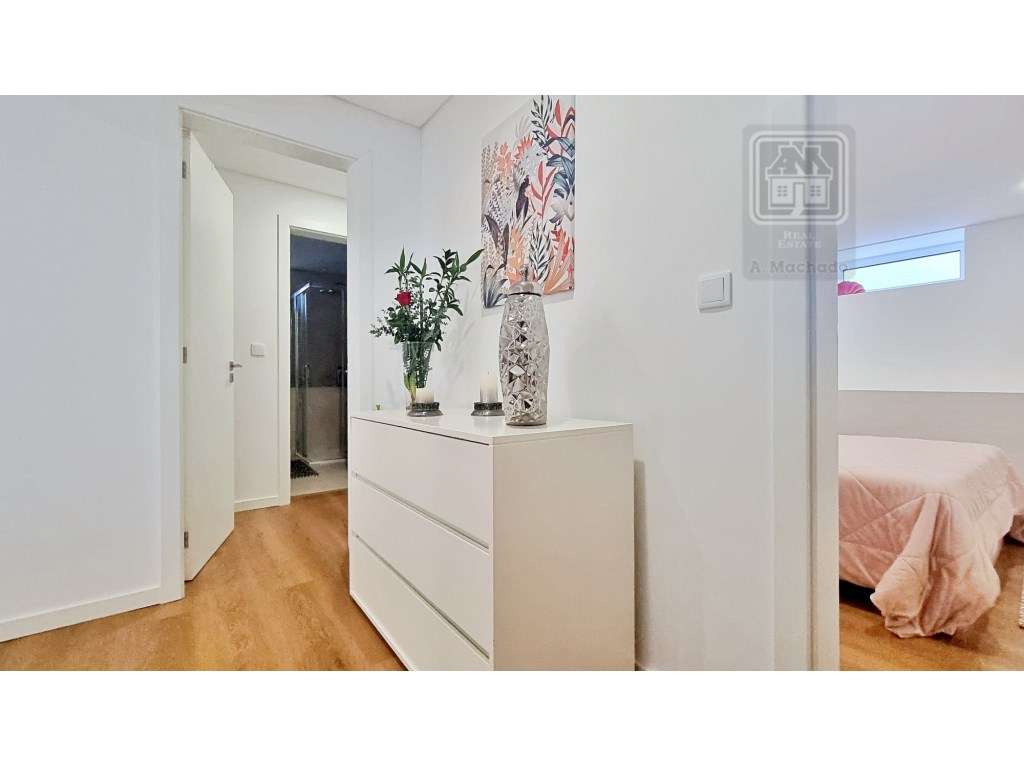 VENDA de APARTAMENTO T2 como NOVO - centro cidade Ponta Delgada (Sã...-21