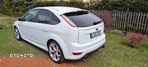 Ford Focus 2.5 ST - 26