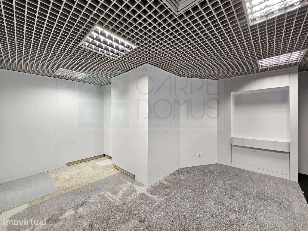 Loja comercial em Rio de Mouro, Sintra - Grande imagem: 5/30