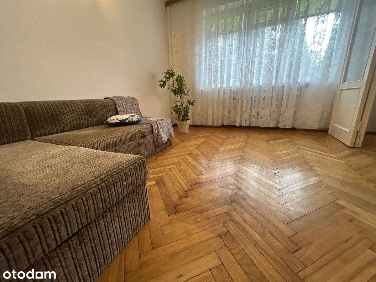 Dom 250m2, działka 944m2; ul. Poświątne-19