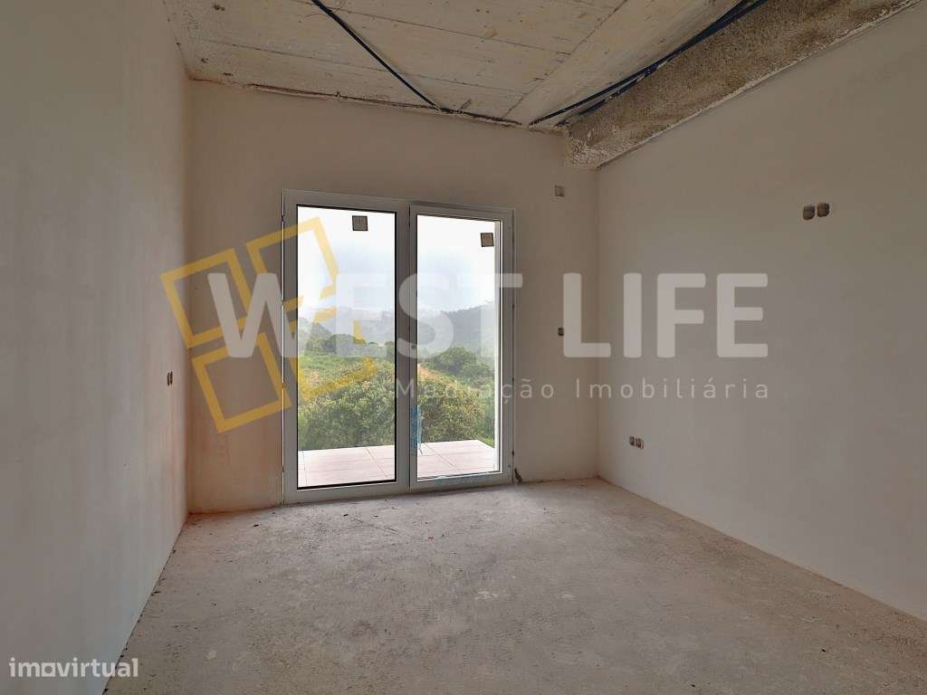 Moradia T4 em Construção com Vista Campo a 5 Minutos de Mafra-20