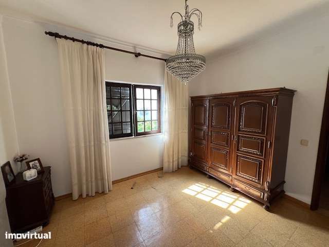 Moradia c/ Garagem, 692m2 de terreno, na Aroeira!-27