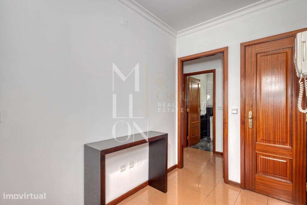 Apartamento T2 Equipado e Mobilado na Praceta Bernarda Ferreira Lacerd - Grande imagem: 4/19