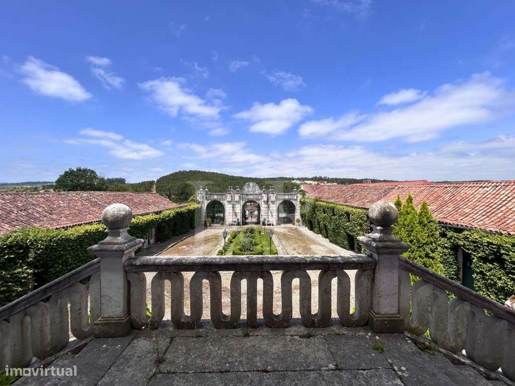 Quinta senhorial do séc. XVIII com capela e jardins em Torres Vedras-21