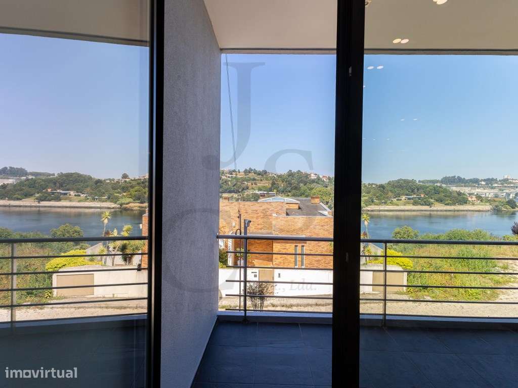 Moradia T4+T2 R/C Independente Gondomar - Possibilidade Permuta-7