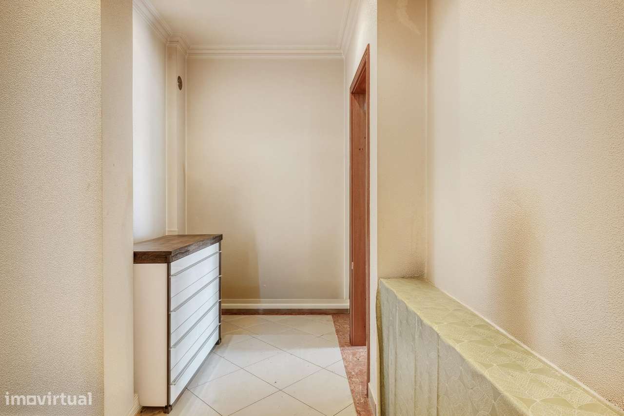 Apartamento T2 com Terraço Incrível || Costa da Caparica-12