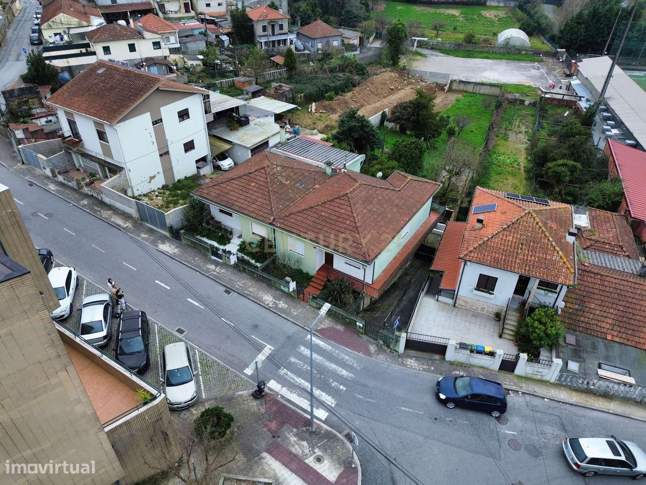 Moradia T3 em Ermesinde com Grande Quintal e Excelente Potencial de In-15