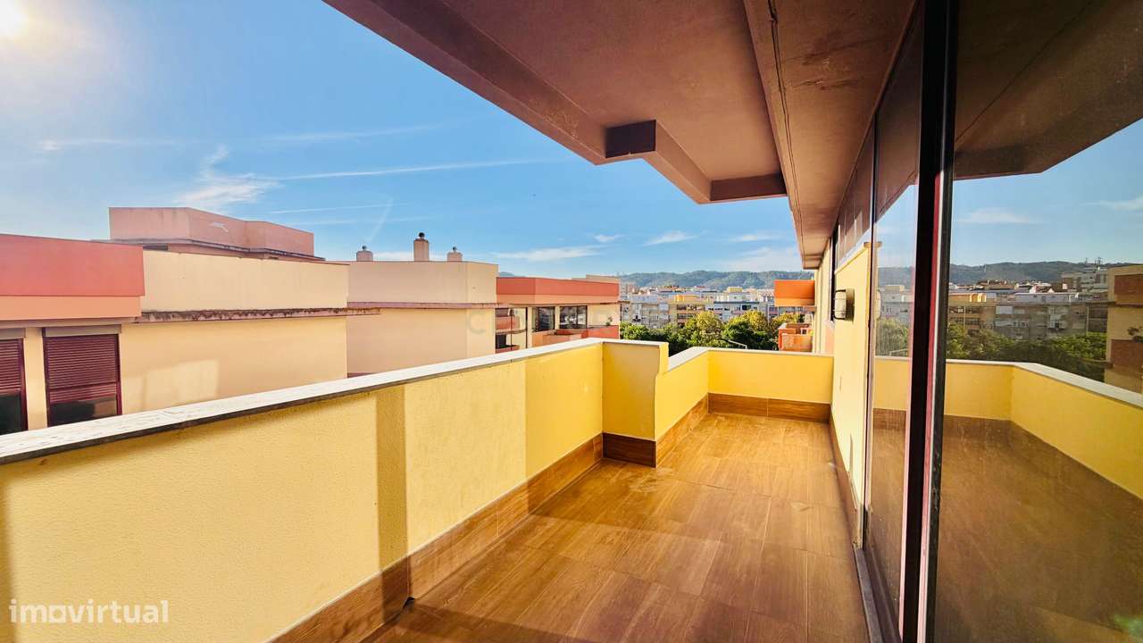 Magnífico Apartamento T3, com Varanda, Parqueamento e Arrecadação, nos - Grande imagem: 4/42