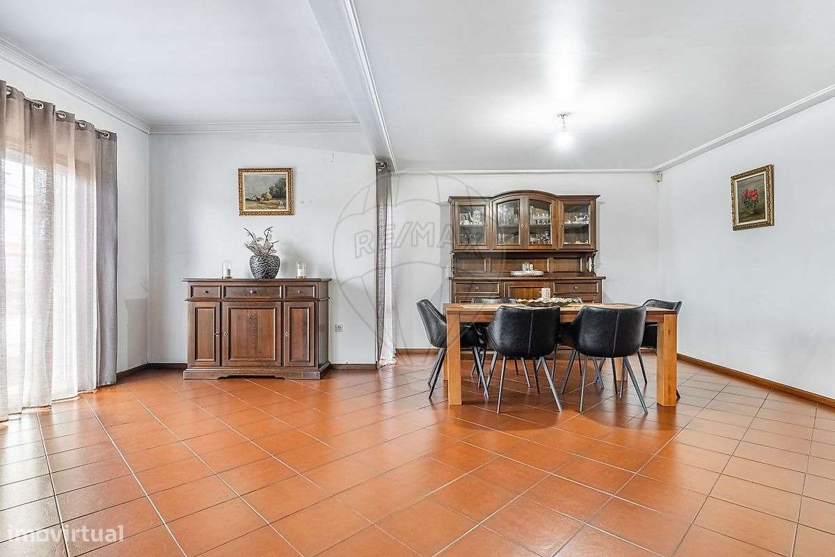 Moradia T5 individual em Nogueira - Braga-7