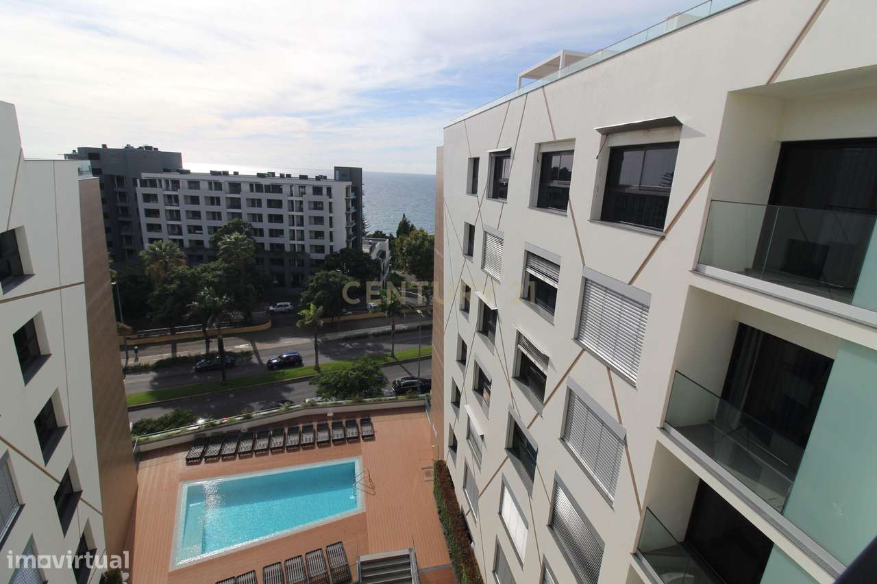 Apartamento T2 Exclusivo com Vista Mar e Localização Privilegiada-20