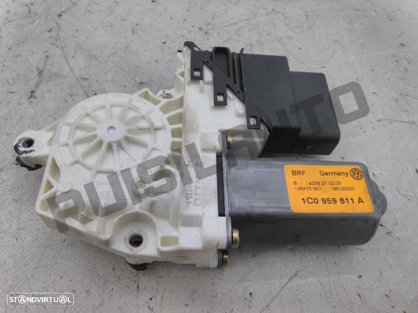 Motor Elevador Trás Esquerdo Confort 1c095_9811a Vw Golf Iv (1j - 2