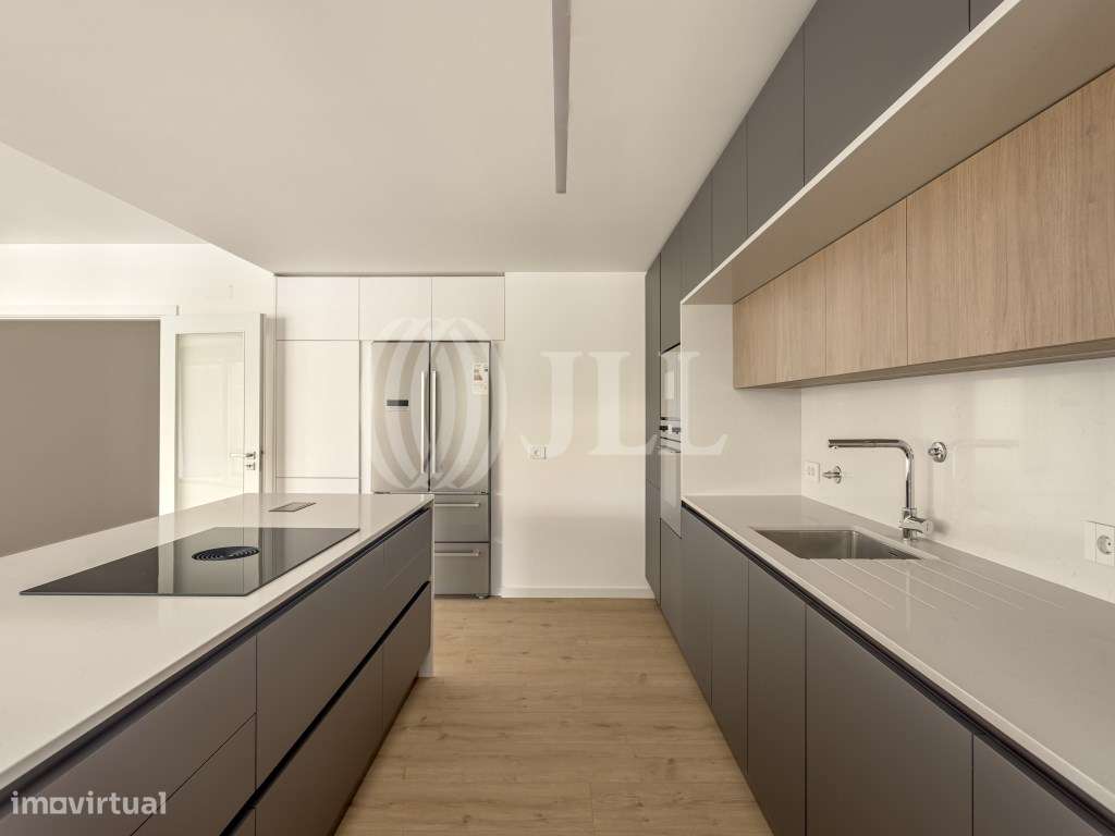 Apartamento T3 com vista mar e garagem em Cascais - Grande imagem: 5/26