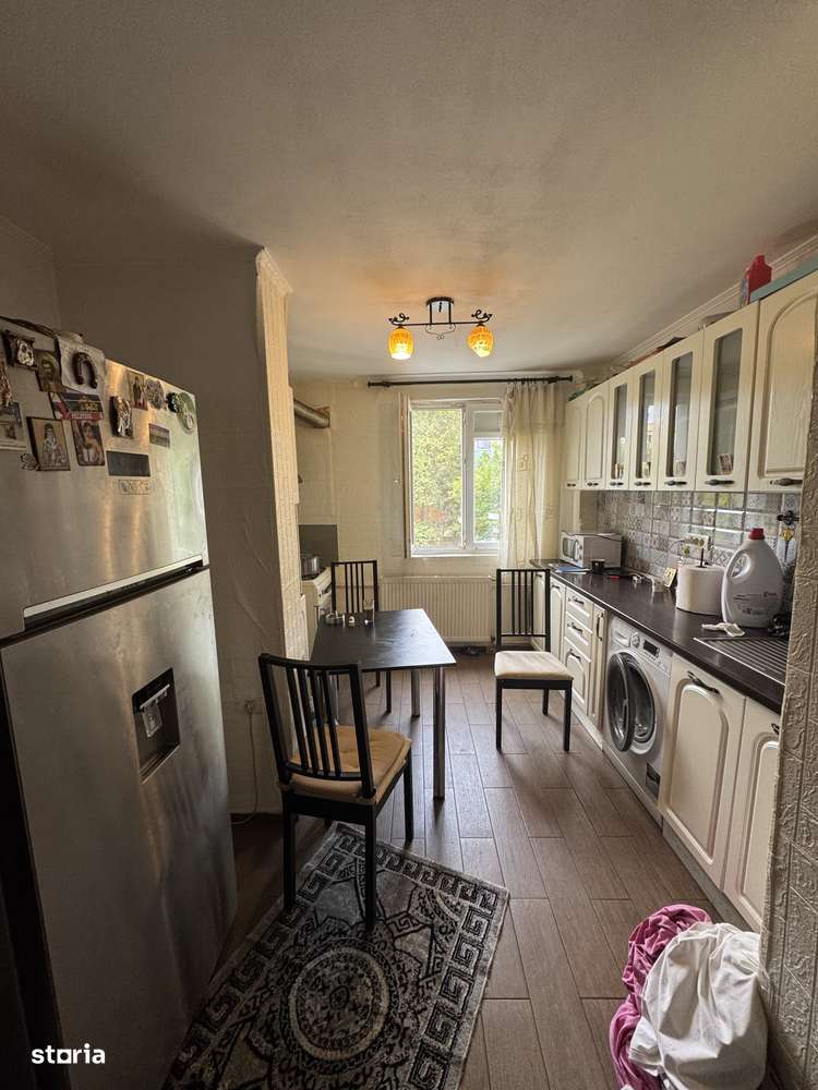 Apartament cu 3 camere decomandat 65 mp strada Malcoci-0