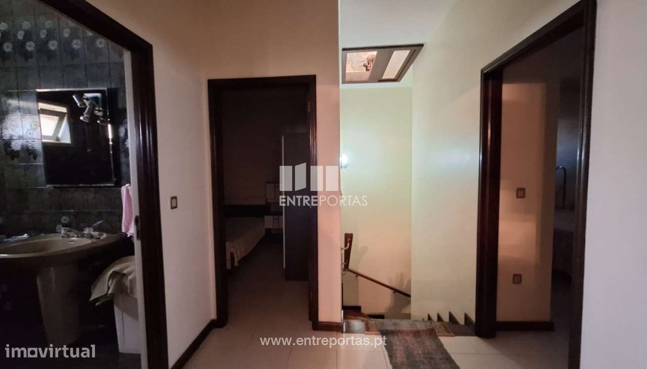 Venda de Moradia V4 com jardim, São Mamede Coronado, Trofa - Grande imagem: 4/24