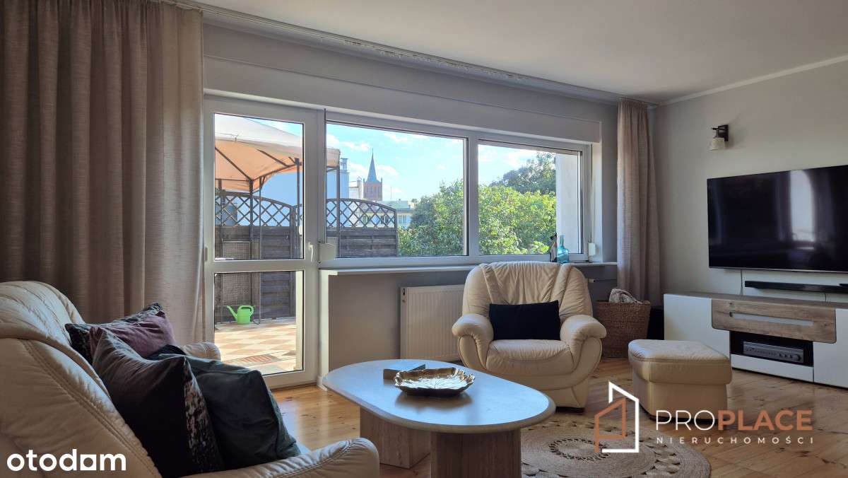 Przestronny dom z garażem i osobnym mieszkaniem-9