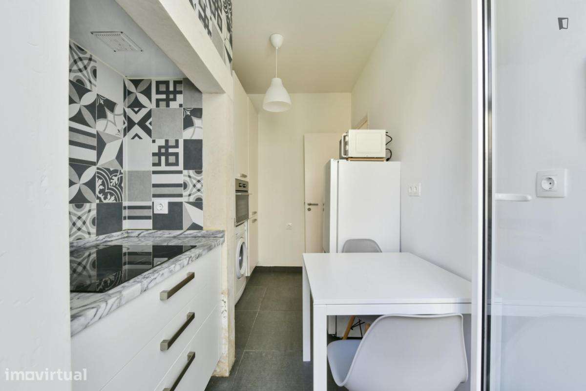 Quarto - localizado em Penha de França Lisbon - Grande imagem: 2/16