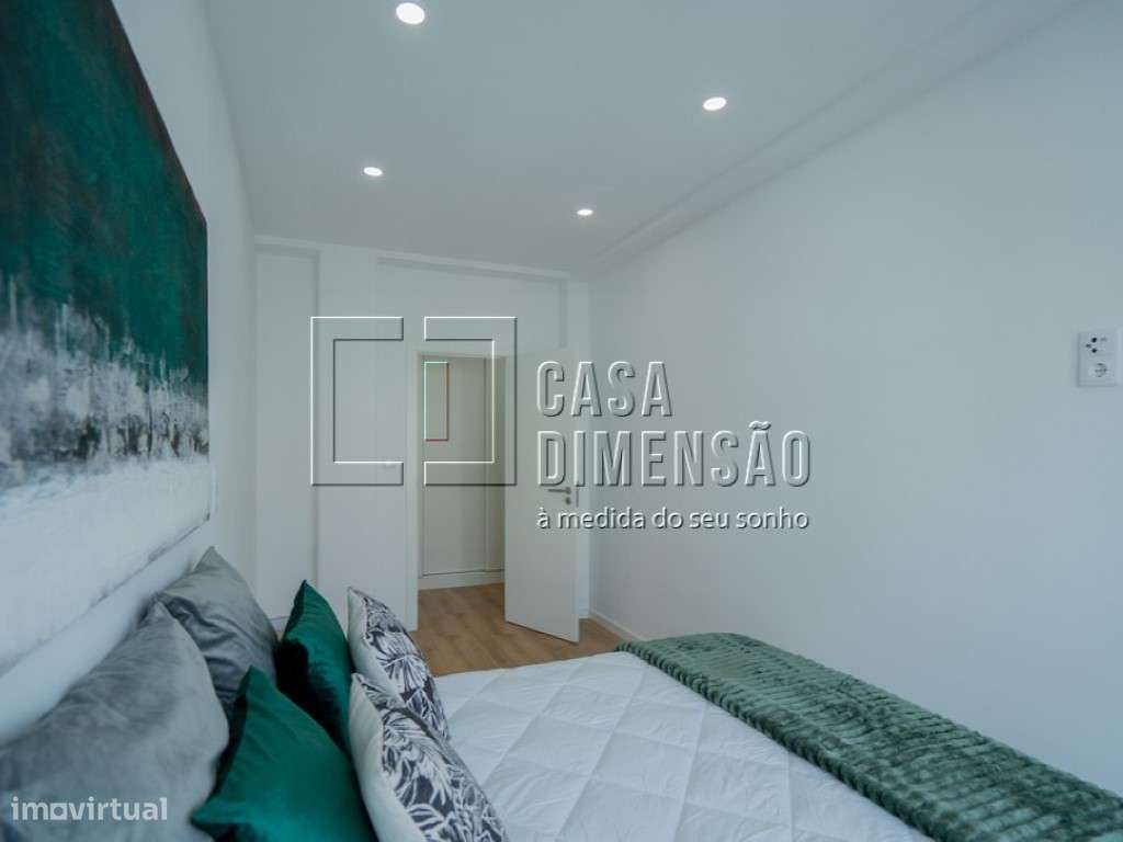 Apartamento T3 em Benfica com arrecadação, Totalmente Mobilado e Pr...-21