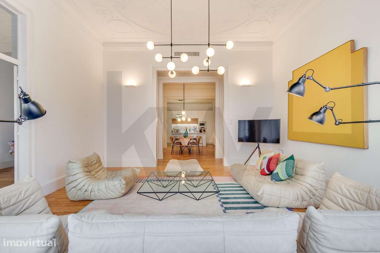 Luxuoso apartamento à Av. Liberdade - Localização, Elegância, Áreas e - Grande imagem: 2/54