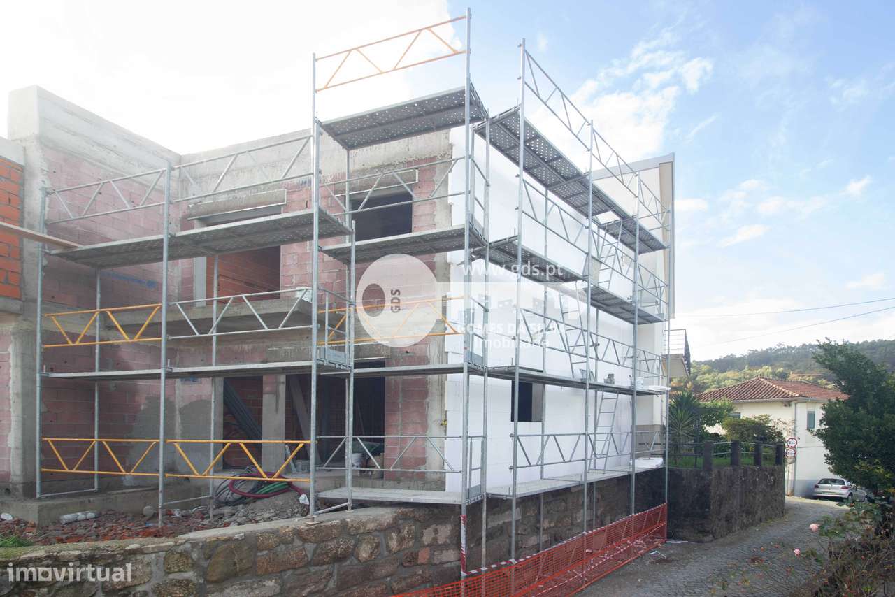 Moradia Nova Inserida em Condomínio Fechado, Lamas, Braga - Grande imagem: 4/22