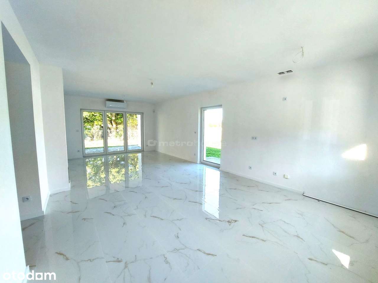 Nowoczesny dom w otoczeniu natury - Pełny obrazek: 5/15